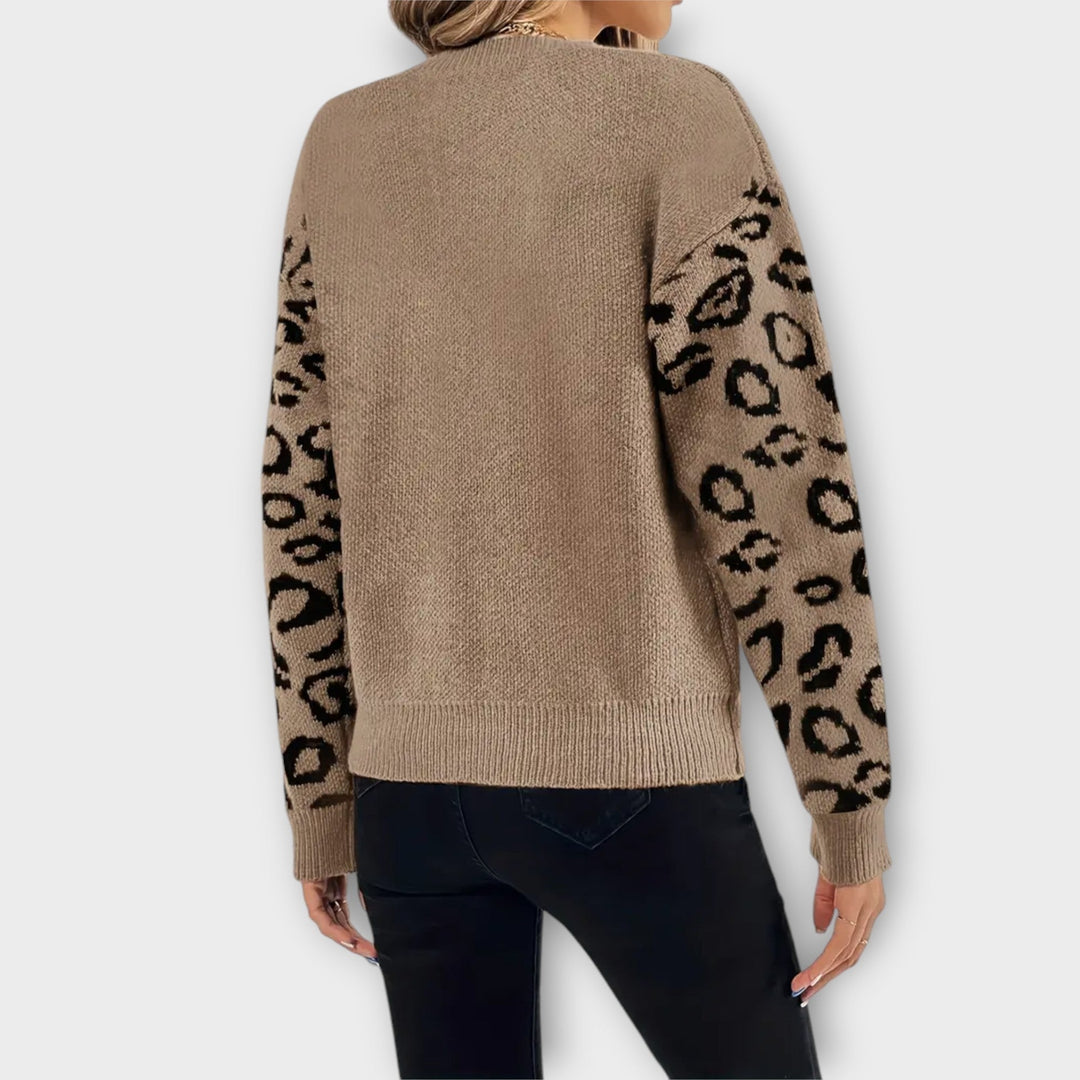 Casual svetr s designem lva