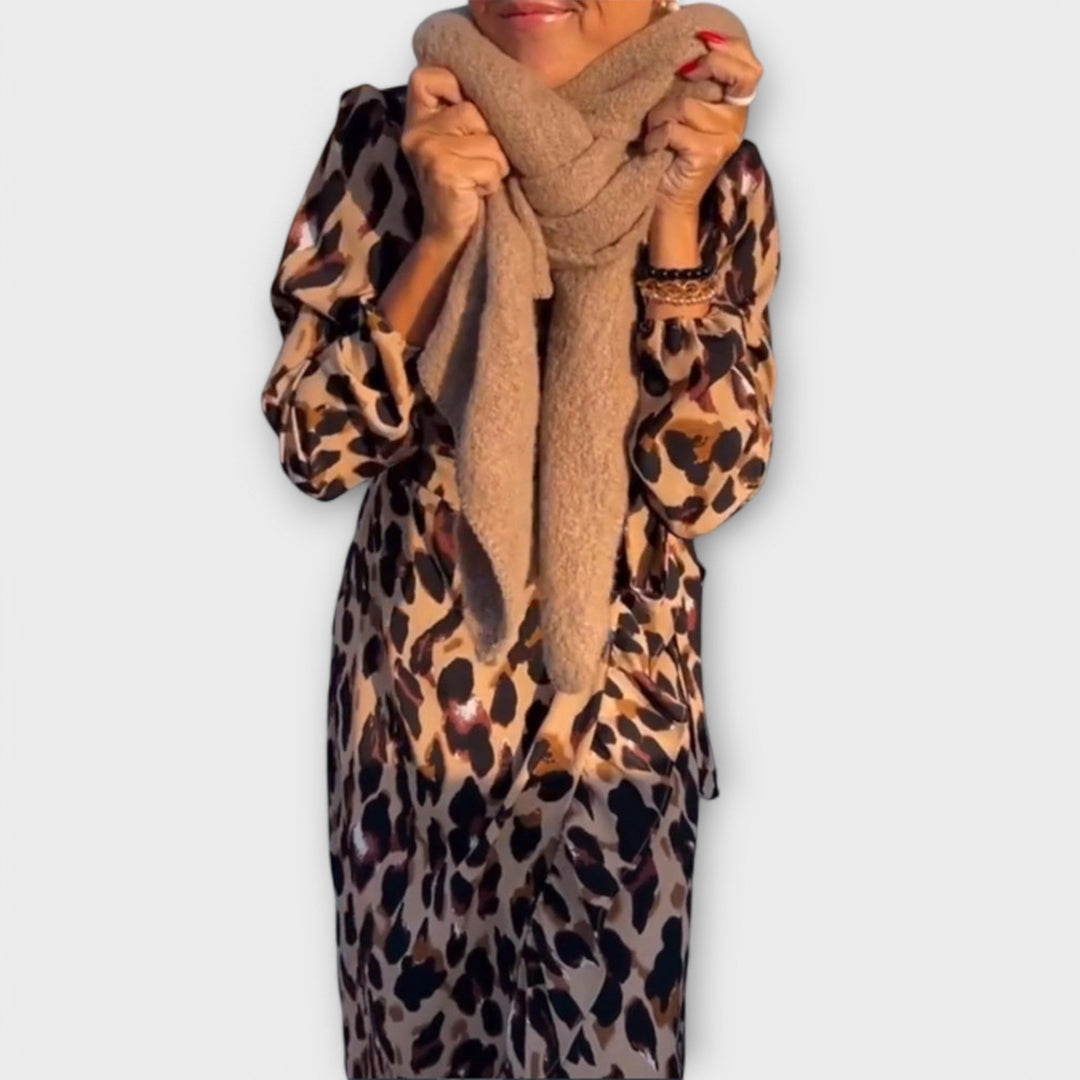Casual leopardí šaty s V-výstřihem