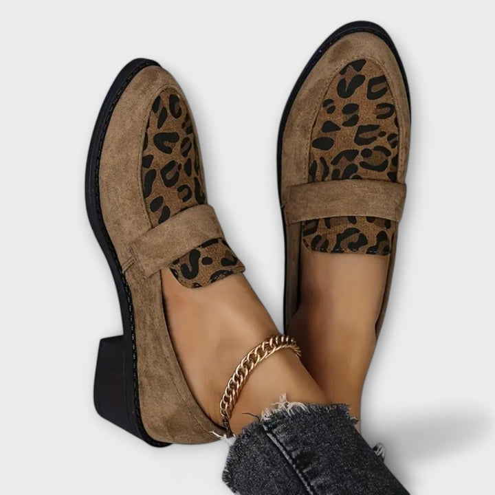 Elegantní dámské boty s leopardím potiskem