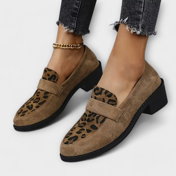 Elegantní dámské boty s leopardím potiskem