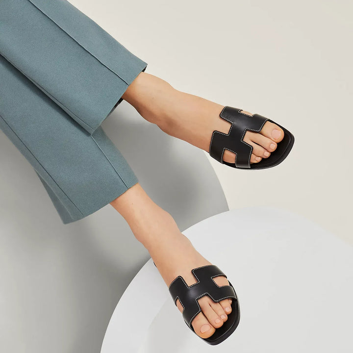 Amélie Chic Sandály – Elegantní kožené pantofle pro každý den