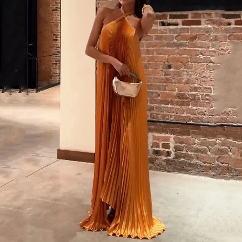 Mira - Elegantní plisované maxi šaty s halterovým výstřihem