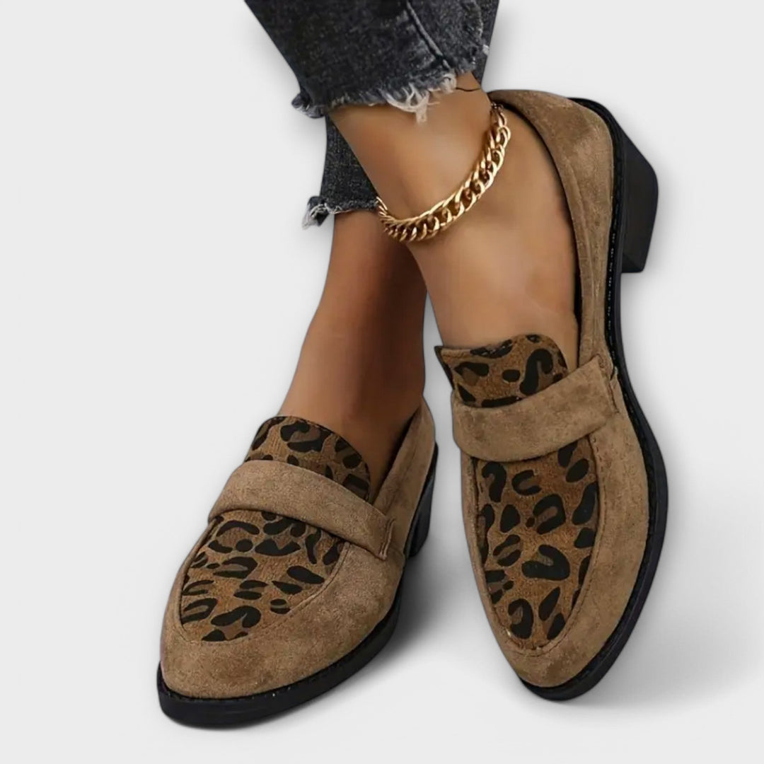 Elegantní dámské boty s leopardím potiskem